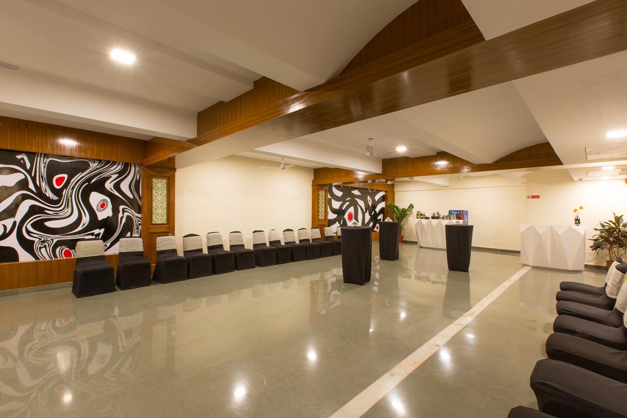 Viva Hotel Near Madgaon Railway Station Экстерьер фото